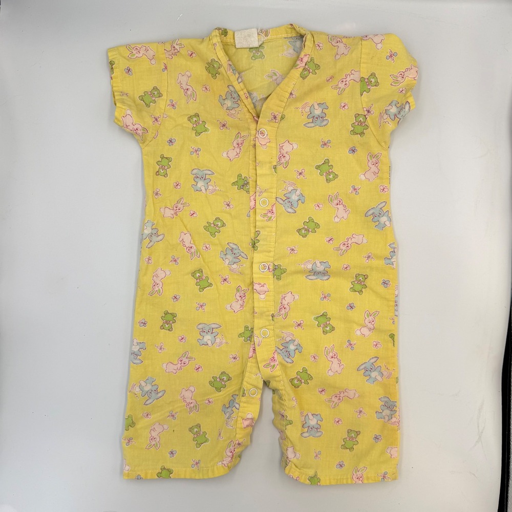 Vintage‎ 80s Baby Romper – Yellow Animal Print, Snap Front - Size 6-12 Months